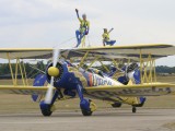 Dux2003_029The Utterly Butterly team taxing out